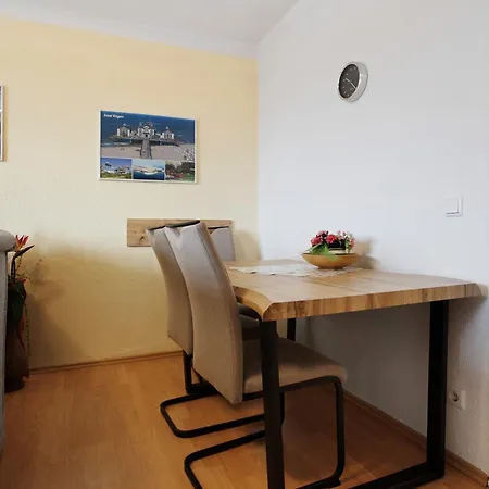 Apartment Oberhalb Vom Hafen 1 *